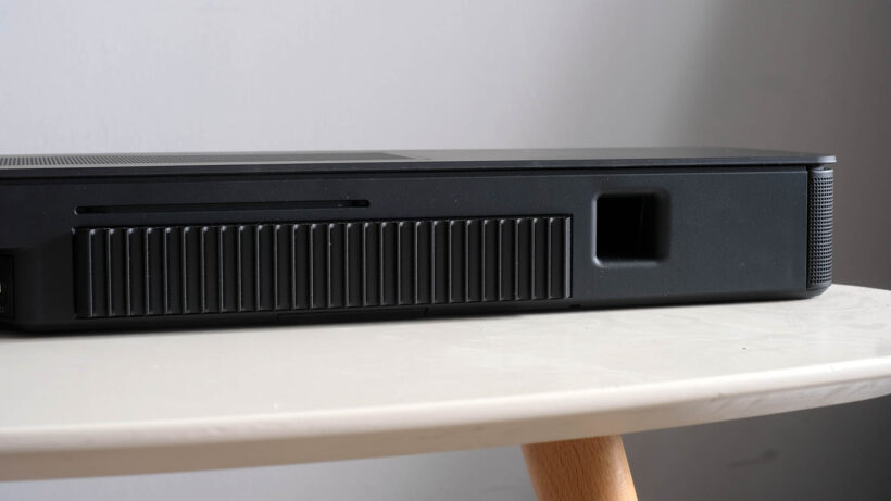 Bose Smart Soundbar πίσω θύρα