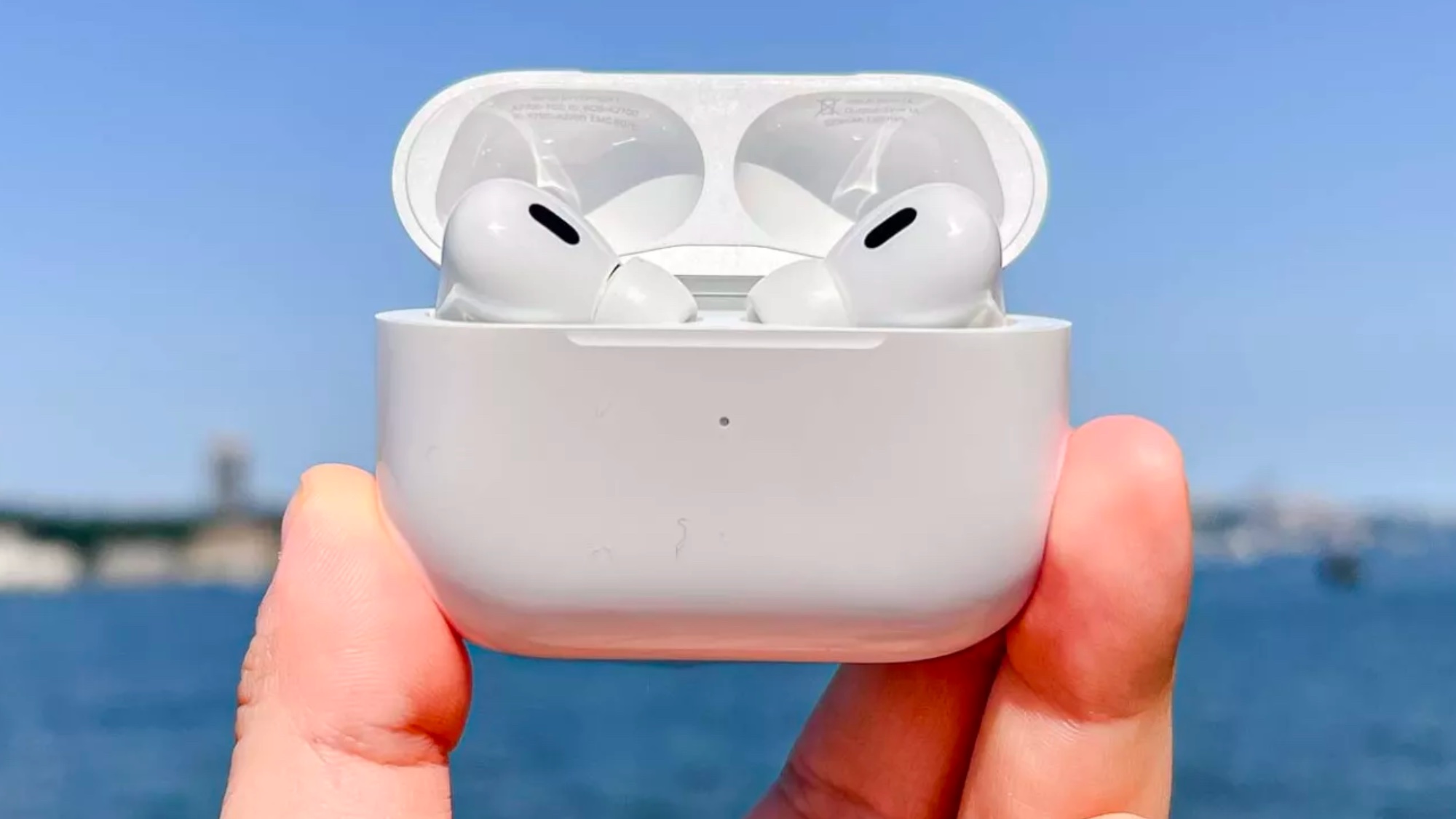 AirPods Pro 2 στην περίπτωση φόρτισης
